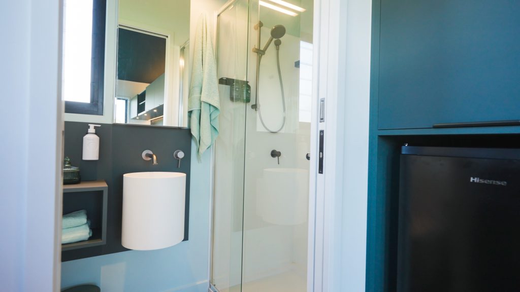 12sm A7s3 1935.mov.09 06 09 48.still001